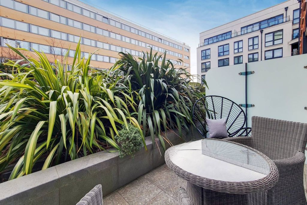 Квартира в Лондоне, Великобритания, 26 м² - фото 2