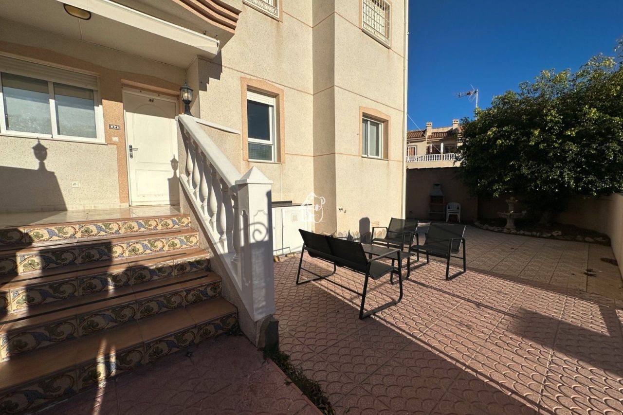 Апартаменты в Сьюдад-Кесада, Испания, 60 м² - фото 2