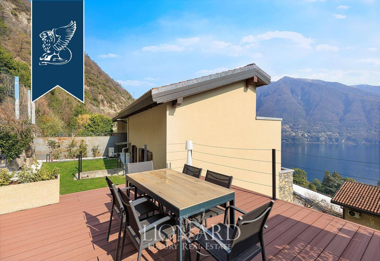 Вилла в Карате-Урио, Италия, 220 м² - фото 3