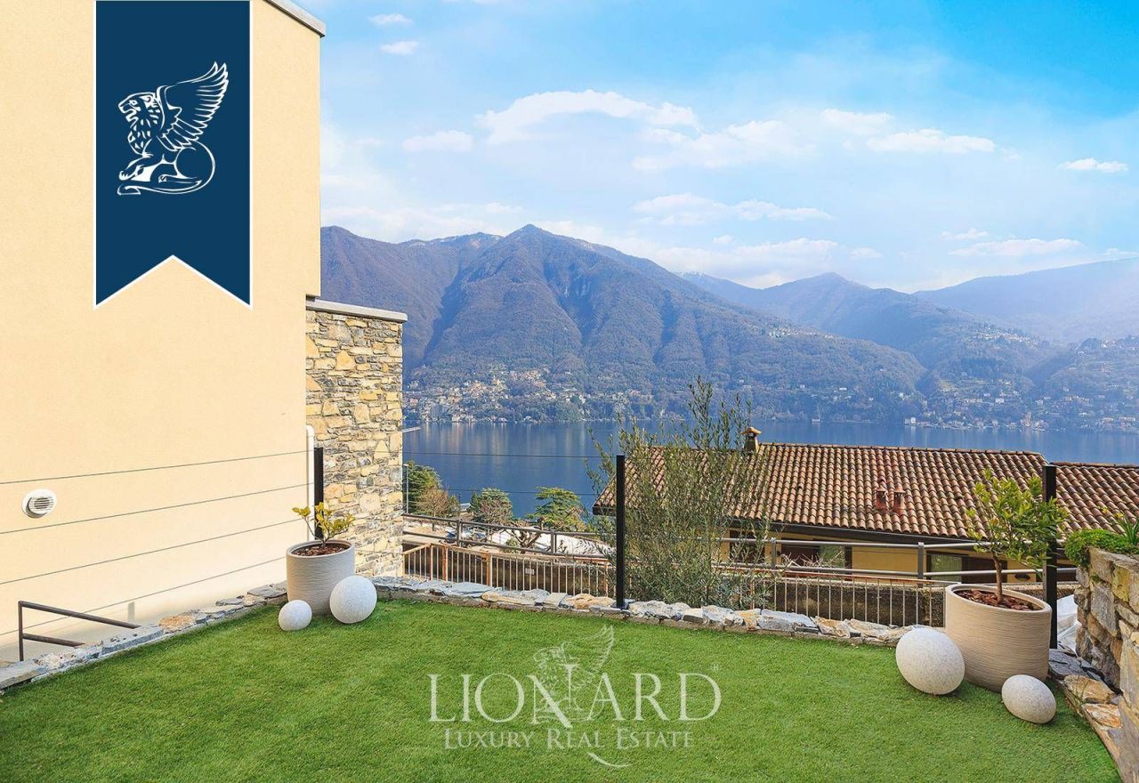 Вилла в Карате-Урио, Италия, 220 м² - фото 5