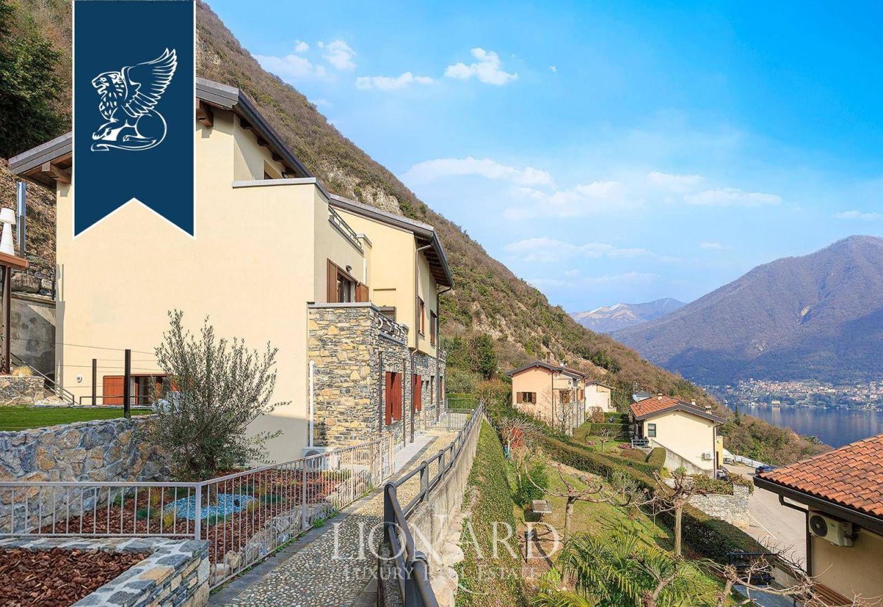 Вилла в Карате-Урио, Италия, 220 м² - фото 6