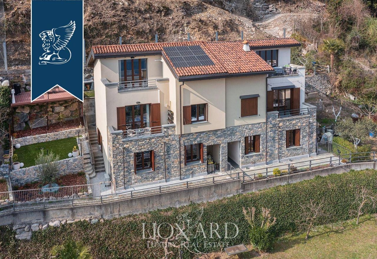 Вилла в Карате-Урио, Италия, 220 м² - фото 7