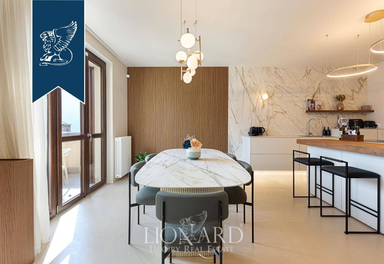 Вилла в Карате-Урио, Италия, 220 м² - фото 9