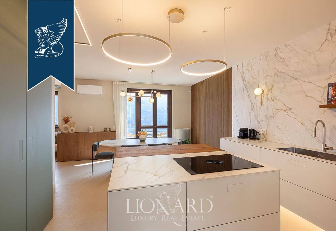 Вилла в Карате-Урио, Италия, 220 м² - фото 13