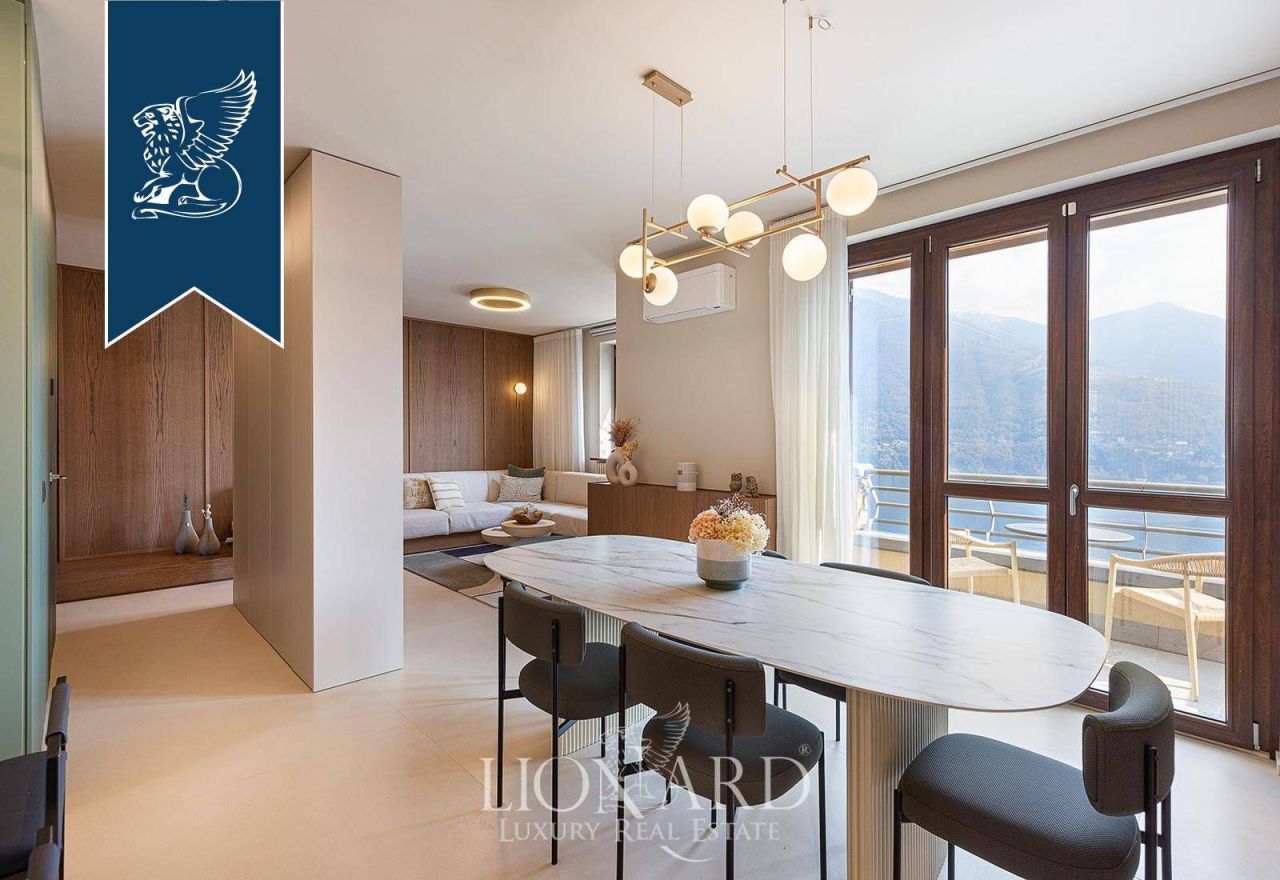 Вилла в Карате-Урио, Италия, 220 м² - фото 15