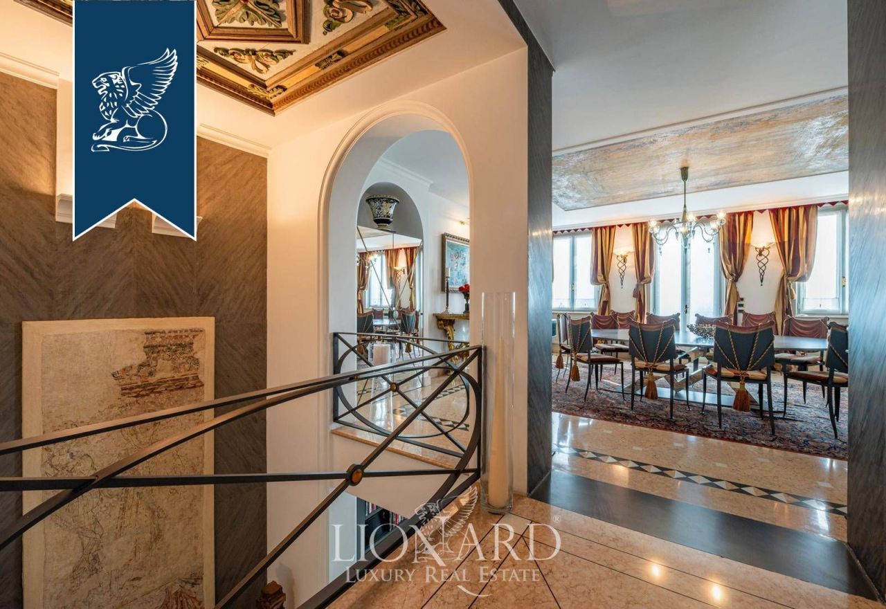 Вилла в Бергамо, Италия, 988 м² - фото 17