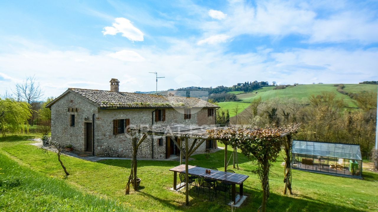 Дом в Тоди, Италия, 258 м² - фото 3