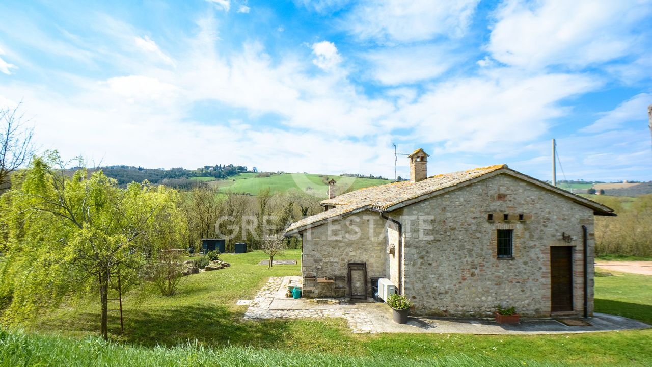 Дом в Тоди, Италия, 258 м² - фото 4