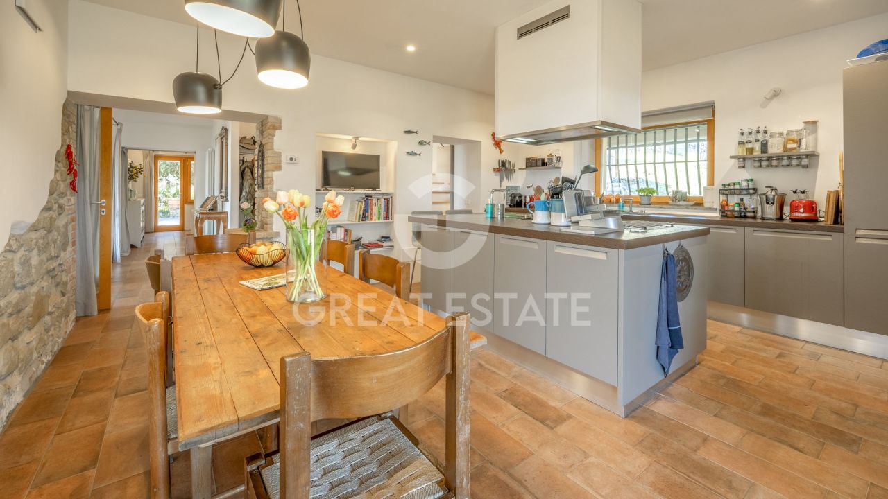 Дом в Умбертиде, Италия, 312.25 м² - фото 13