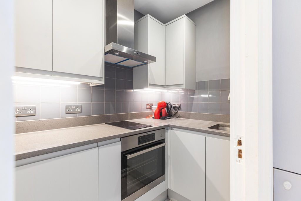 Квартира в Лондоне, Великобритания, 41 м² - фото 15