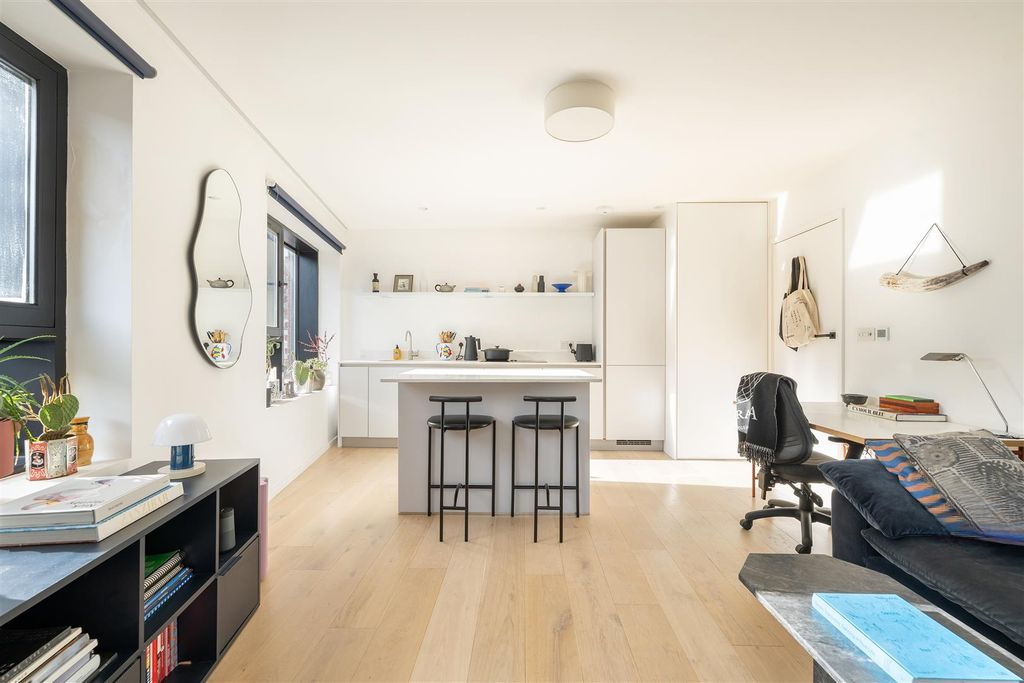 Квартира в Лондоне, Великобритания, 41 м² - фото 16