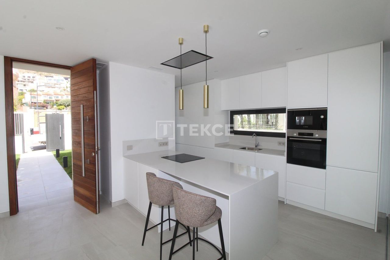 Вилла в Финестрате, Испания, 245 м² - фото 12