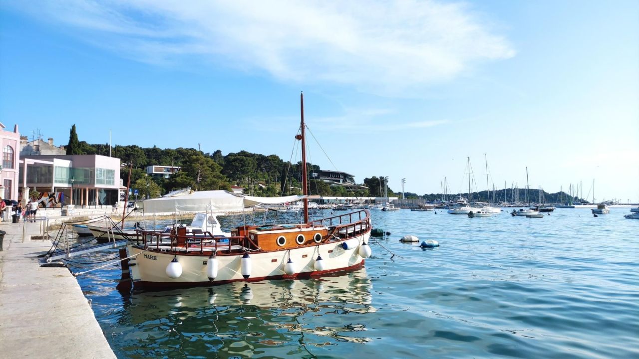 Отель, гостиница в Ровини, Хорватия, 900 м² - фото 9