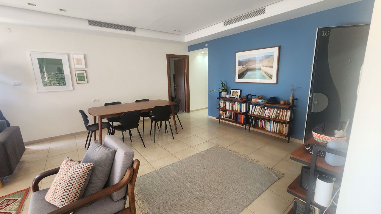 Квартира в Холоне, Израиль, 120 м² - фото 1