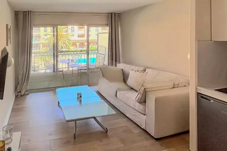 Квартира в Каннах, Франция, 27 м² - фото 1