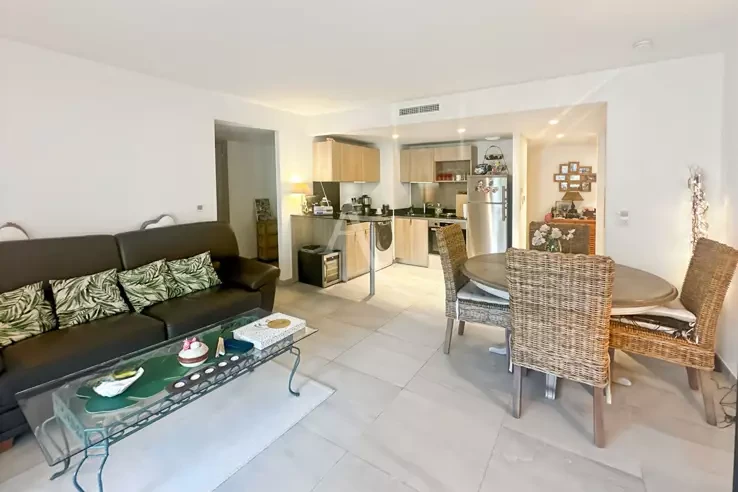Квартира в Каннах, Франция, 60 м² - фото 1