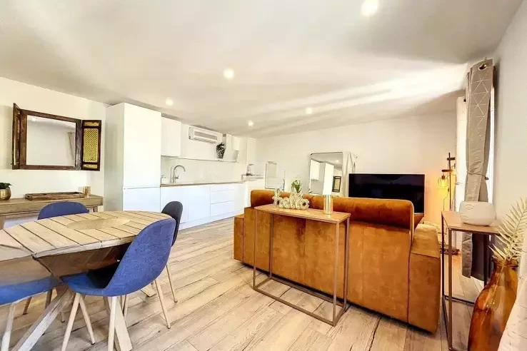 Квартира в Каннах, Франция, 42 м² - фото 1