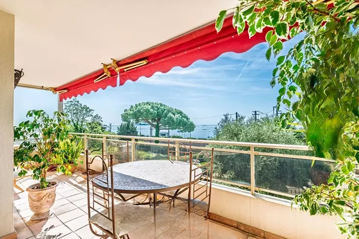 Квартира в Каннах, Франция, 90 м² - фото 1