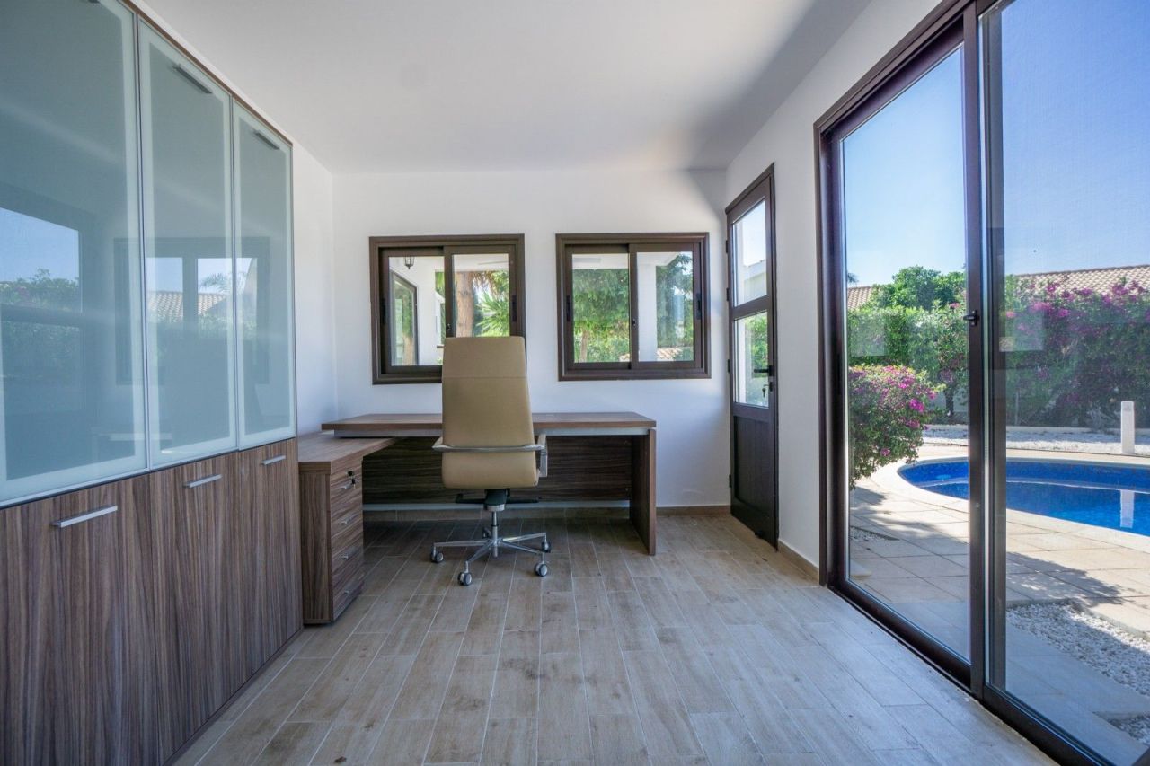 Вилла в Пафосе, Кипр, 220 м² - фото 8