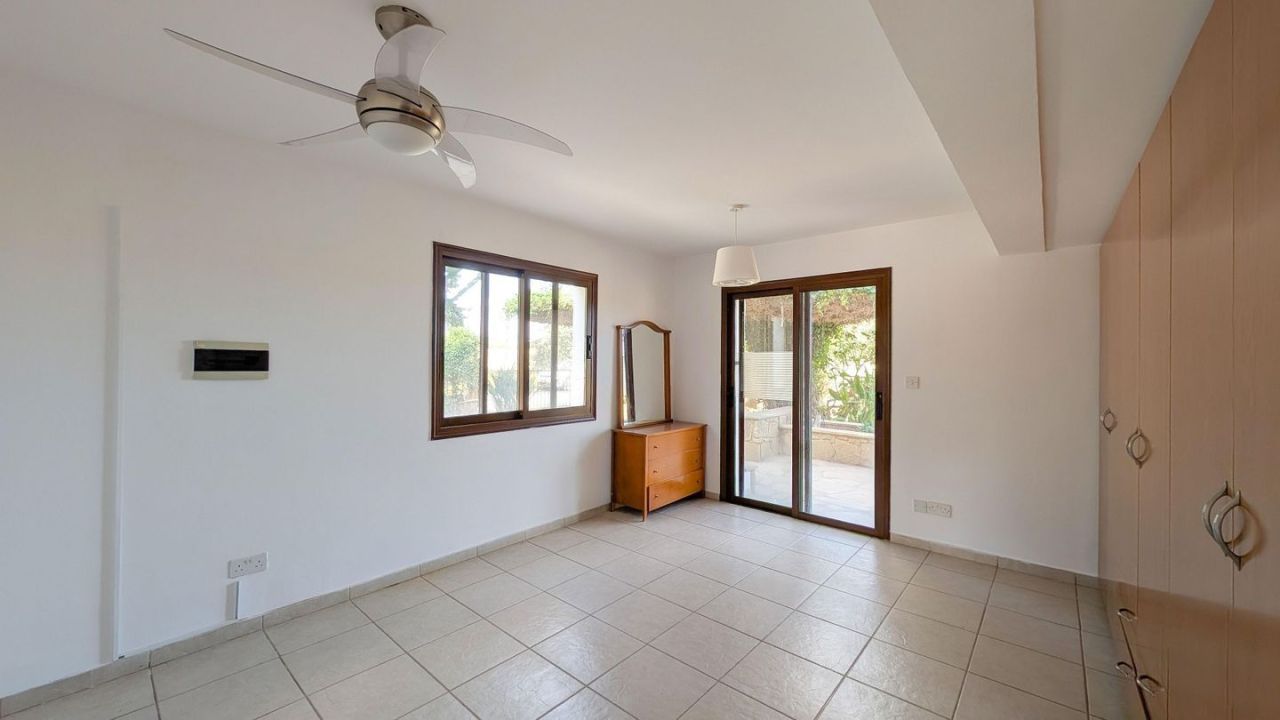 Вилла в Пафосе, Кипр, 170 м² - фото 17