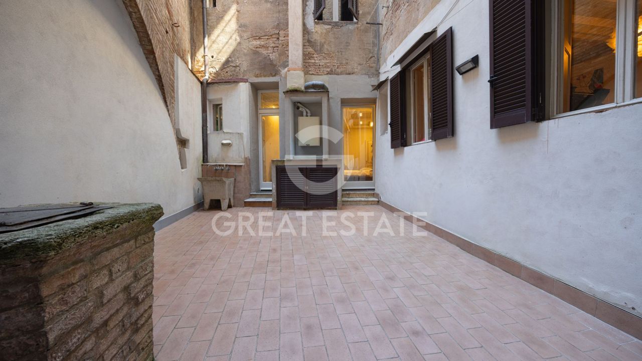 Апартаменты в Сиене, Италия, 179.8 м² - фото 8