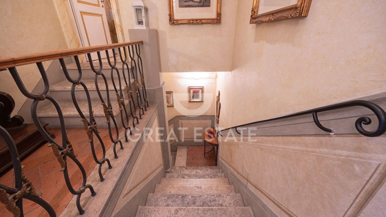 Апартаменты в Сиене, Италия, 179.8 м² - фото 10