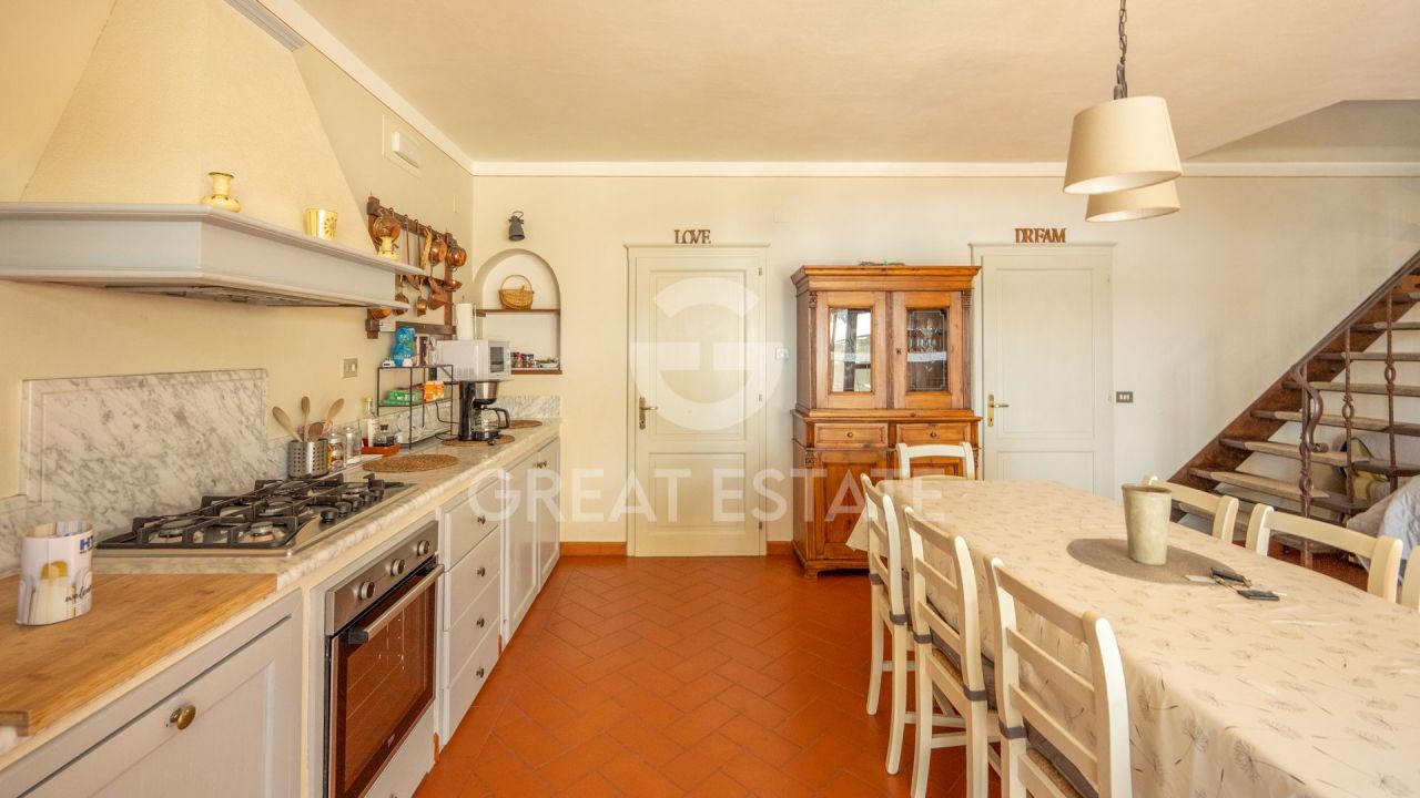 Дом в Кортоне, Италия, 153.25 м² - фото 11