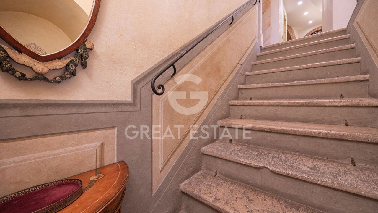 Апартаменты в Сиене, Италия, 179.8 м² - фото 11