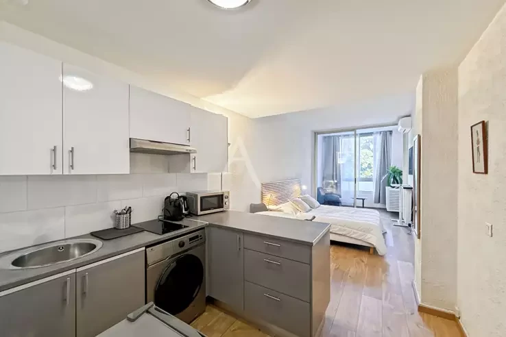 Квартира в Каннах, Франция, 26 м² - фото 2