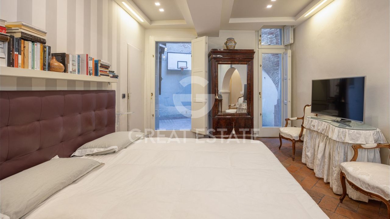 Апартаменты в Сиене, Италия, 179.8 м² - фото 12