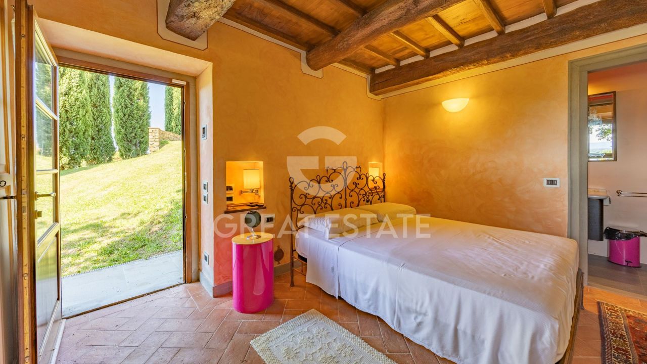 Дом Loro Ciuffenna, Италия, 825 м² - фото 14