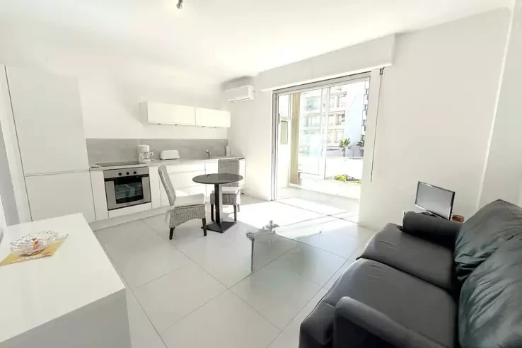 Квартира в Каннах, Франция, 35 м² - фото 2
