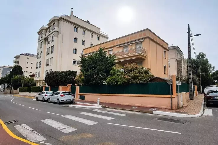 Квартира в Каннах, Франция, 75 м² - фото 1