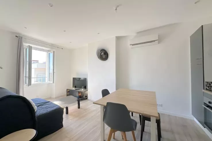 Квартира в Каннах, Франция, 38 м² - фото 1