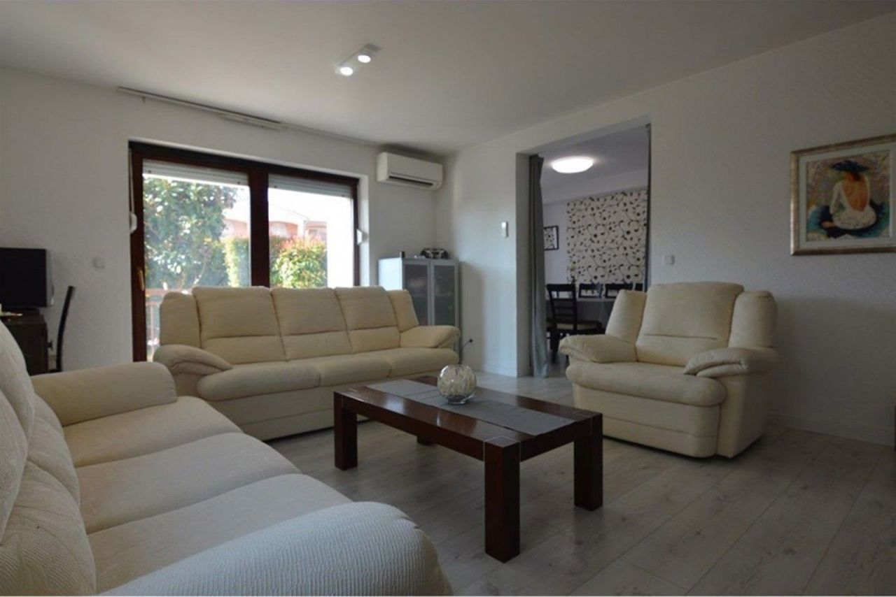 Квартира в Порече, Хорватия, 83 м² - фото 2