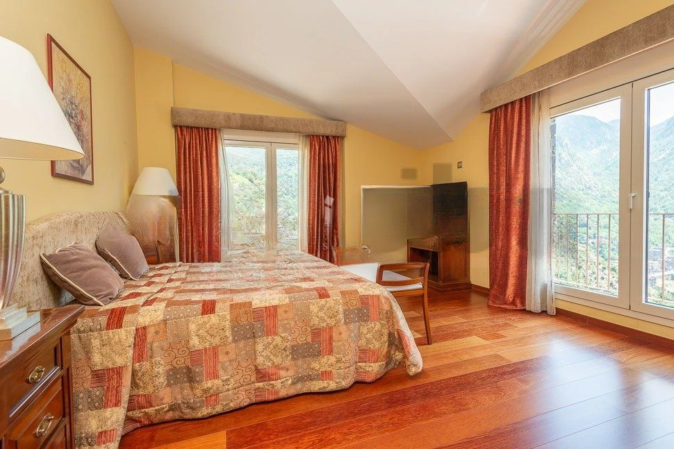 Квартира в Эскальдесе, Андорра, 586 м² - фото 9