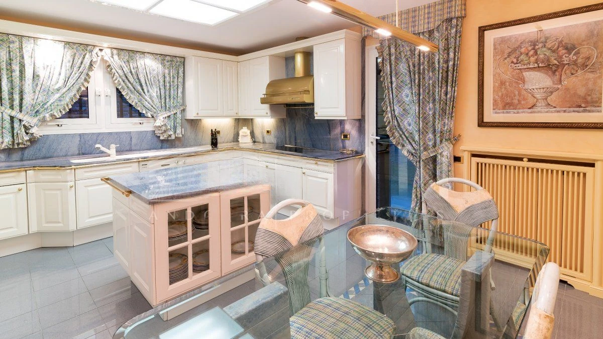 Квартира в Эскальдесе, Андорра, 1 000 м² - фото 12