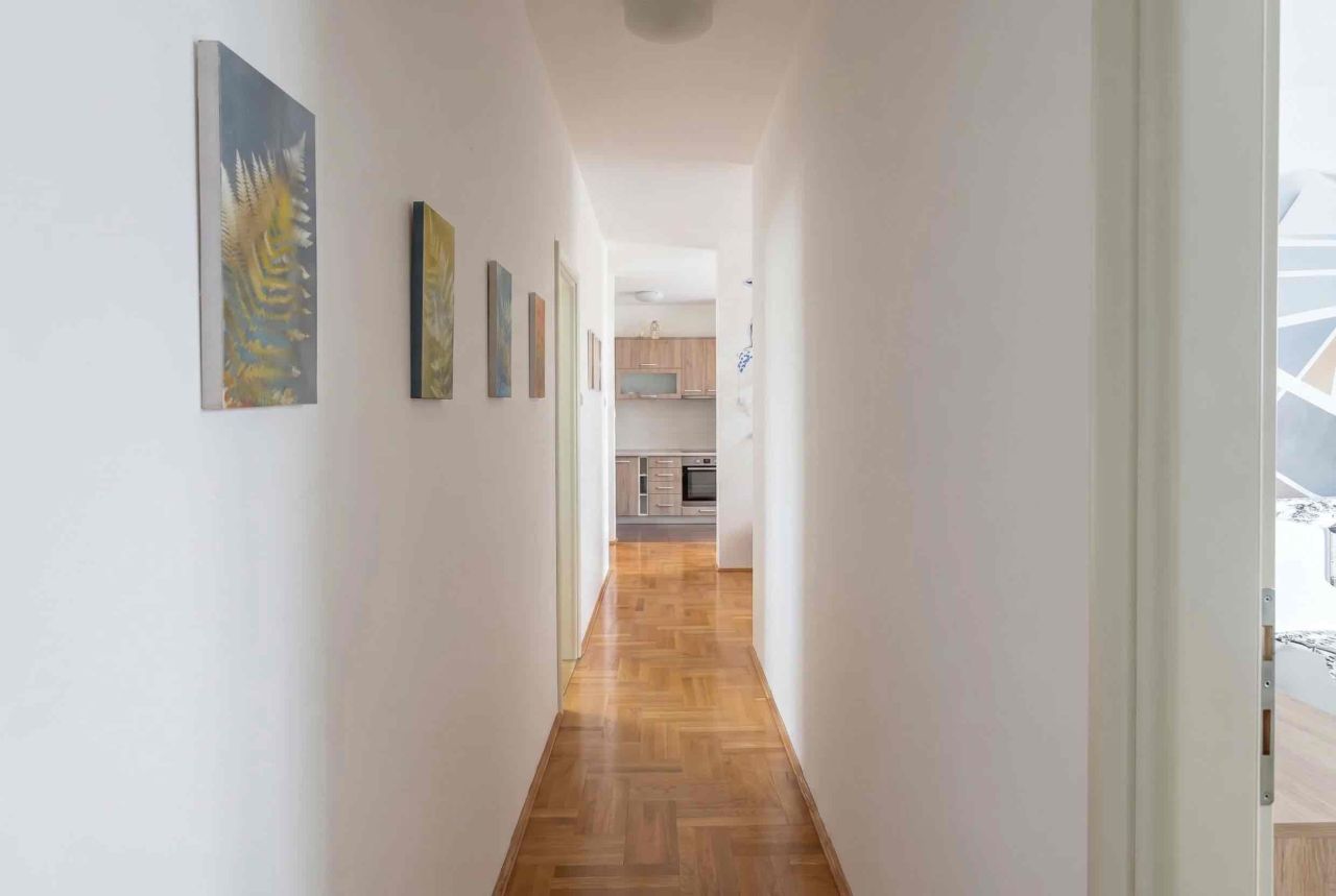 Квартира в Борети, Черногория, 86 м² - фото 9