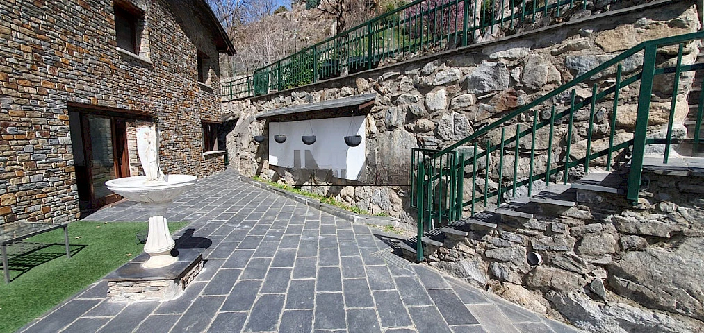 Квартира в Эскальдесе, Андорра, 350 м² - фото 1