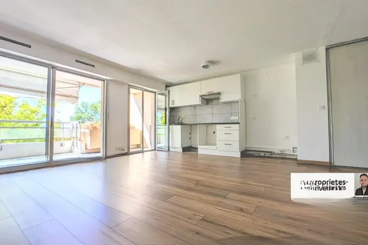 Квартира в Каннах, Франция, 65 м² - фото 1