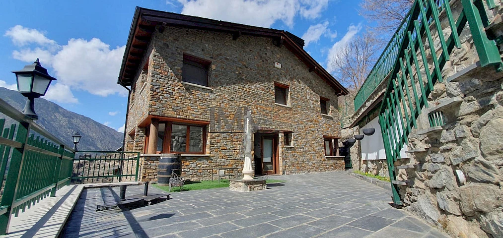 Квартира в Эскальдесе, Андорра, 350 м² - фото 2