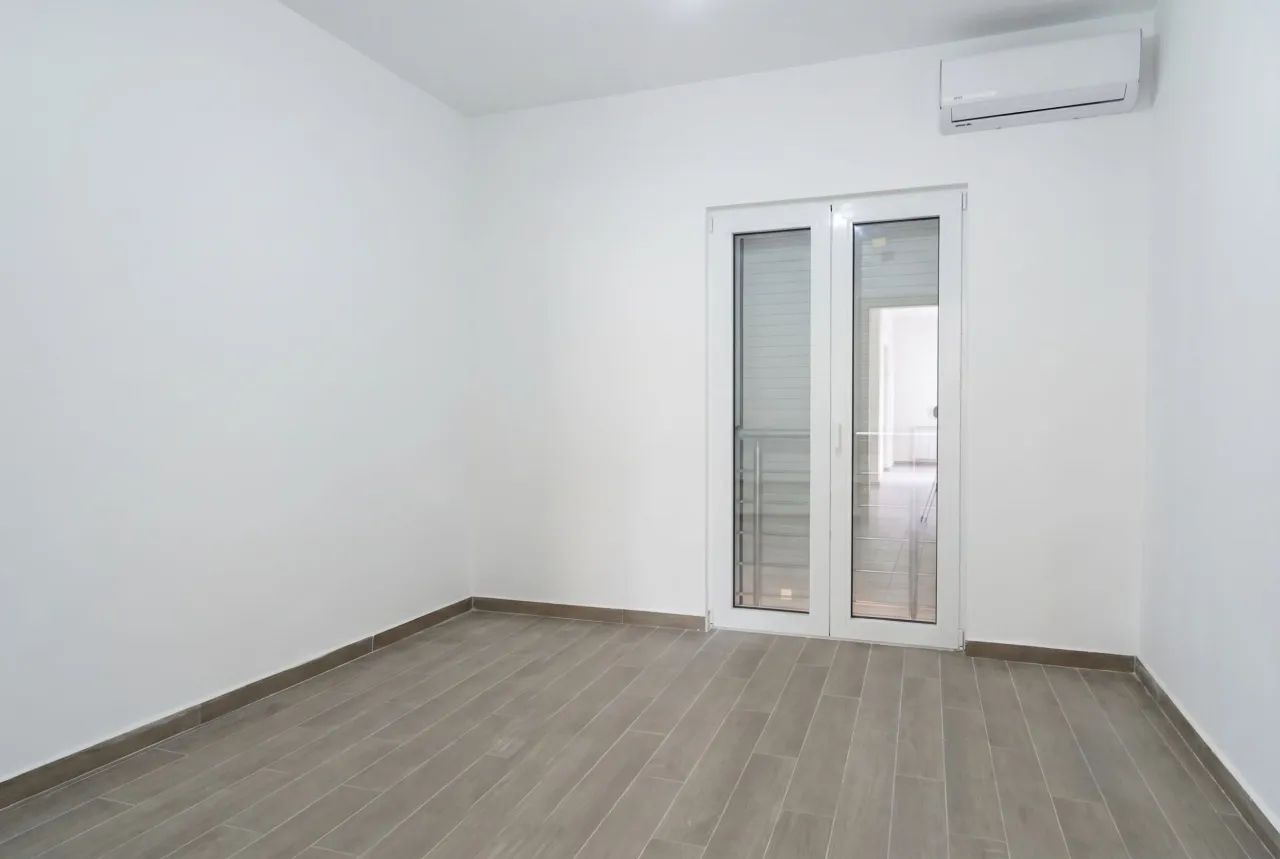 Квартира в Херцег-Нови, Черногория, 73 м² - фото 10