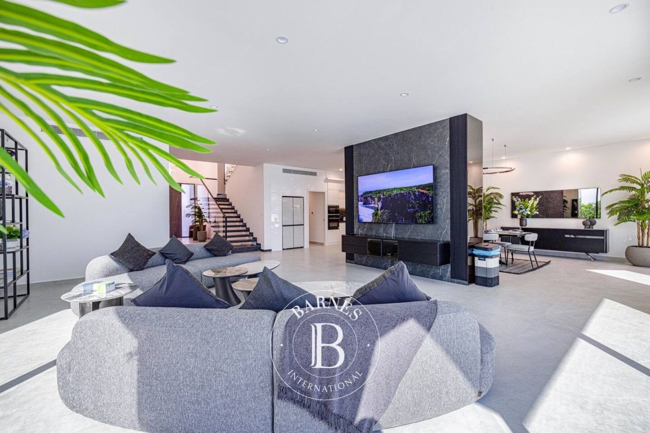 Вилла в Дубае, ОАЭ, 464.5 м² - фото 4