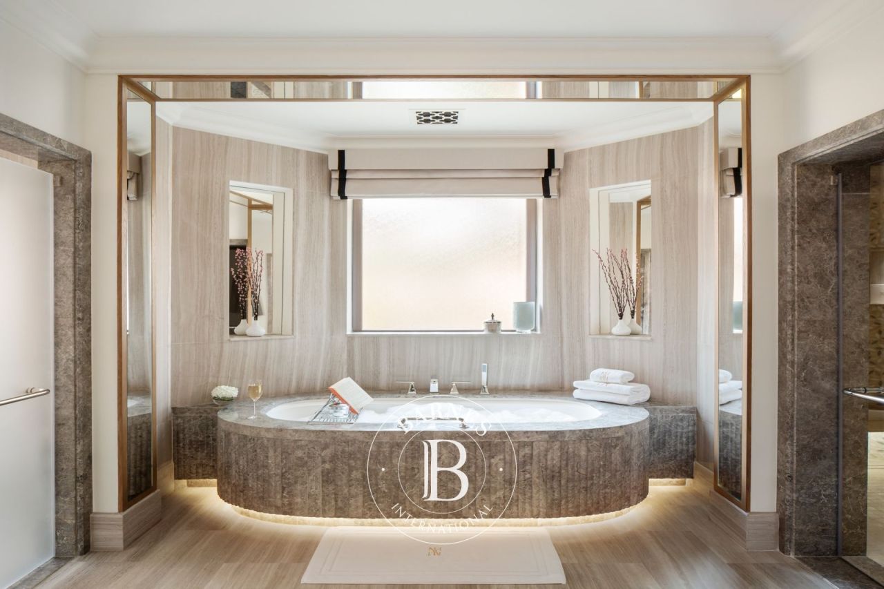 Вилла Umm Suqeim 3, ОАЭ, 370 м² - фото 8