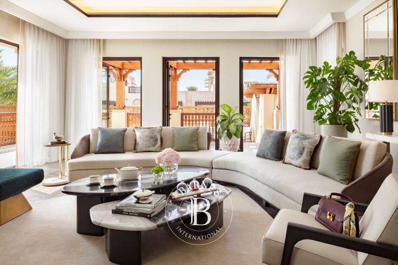 Вилла Umm Suqeim 3, ОАЭ, 370 м² - фото 16