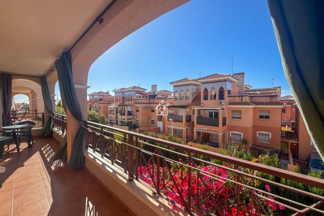Апартаменты в Ориуэла Коста, Испания, 85 м² - фото 1