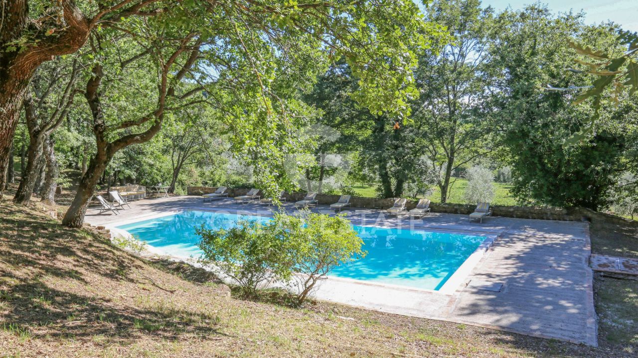 Дом San Casciano dei Bagni, Италия, 760.98 м² - фото 7