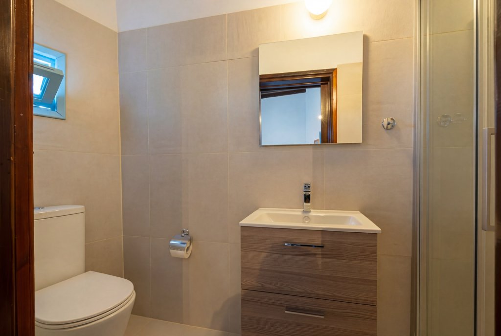Офис в Ларнаке, Кипр, 830 м² - фото 11