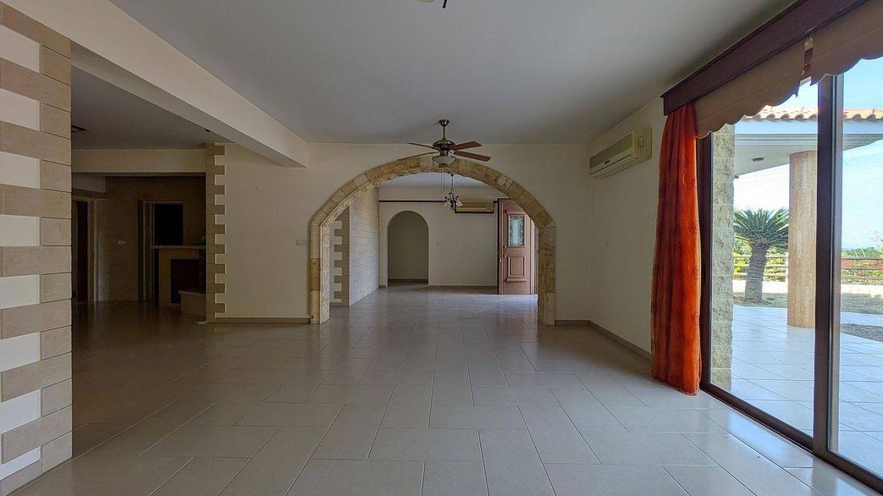Коммерческая недвижимость в Пафосе, Кипр, 250 м² - фото 5