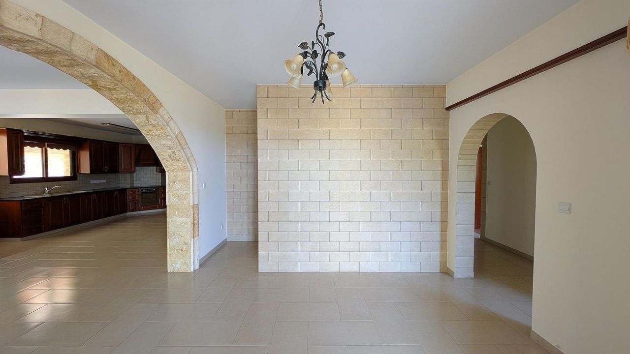 Коммерческая недвижимость в Пафосе, Кипр, 250 м² - фото 9